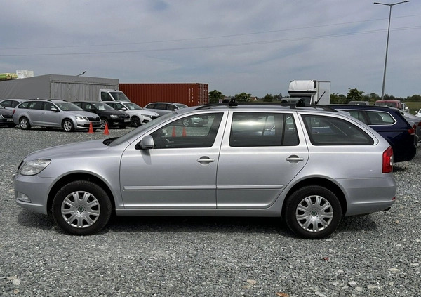 Skoda Octavia cena 22900 przebieg: 230000, rok produkcji 2012 z Wojkowice małe 154